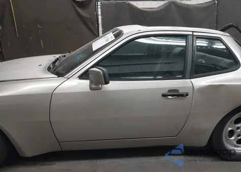 1986 Porsche 944 z USA, uszkodzony, nr VIN WP0AA0953GN154795